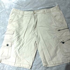 Mens khaki cargo shorts